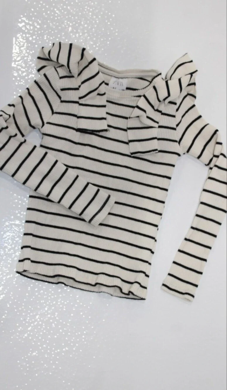 Zara White and Black Striped Ribbed Sweater